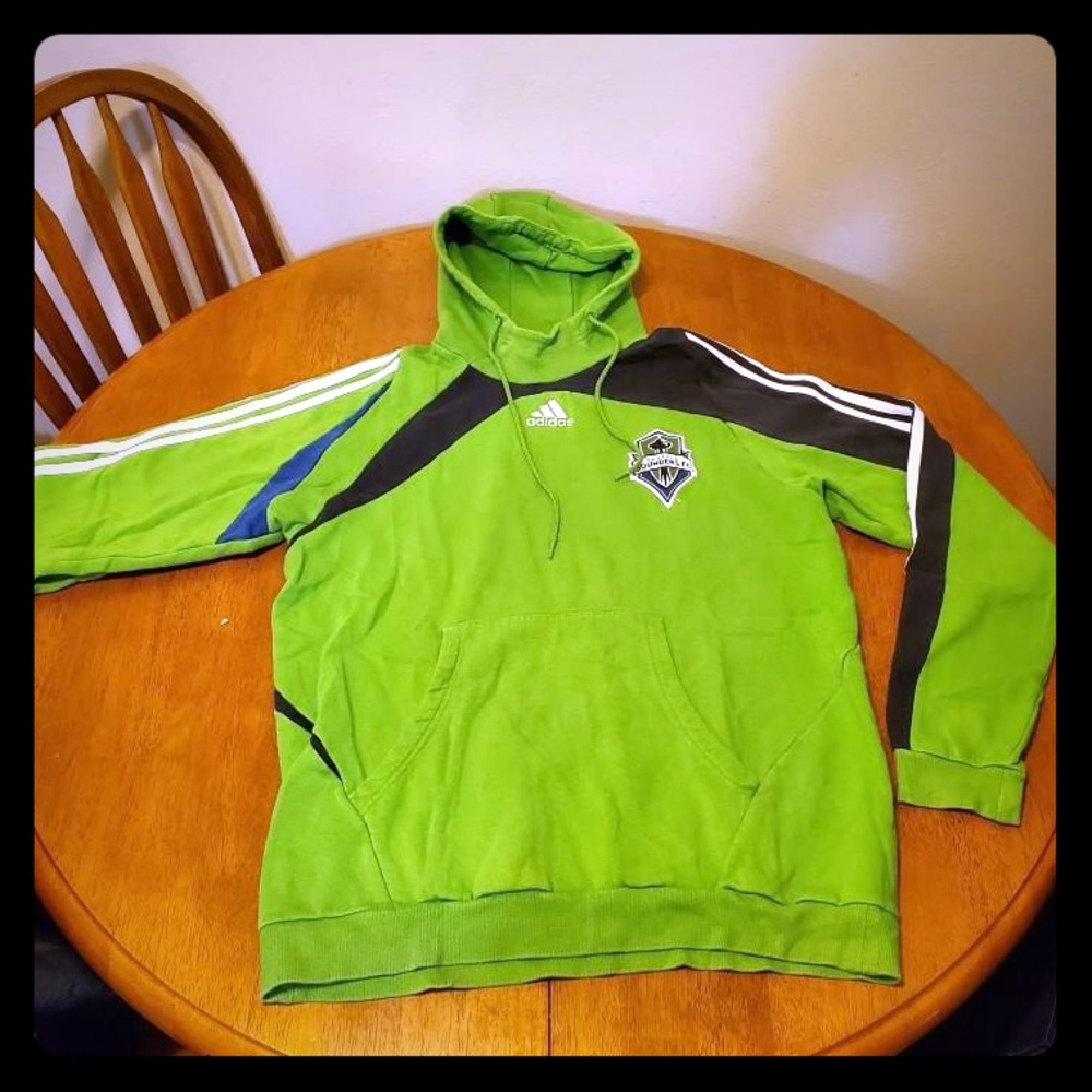 Sounders FC sweatshirt